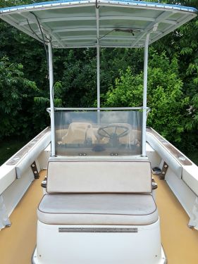 Used Boats For Sale in New York by owner | 1976 23 foot MAKO Center console inboard